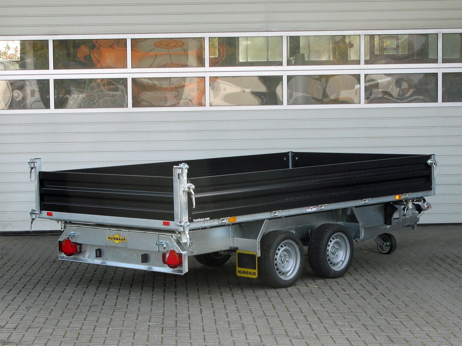 Humbaur HTK 3500.37 STAHL E-Pumpe – Stahlbordwand Schwarz – Bild 2