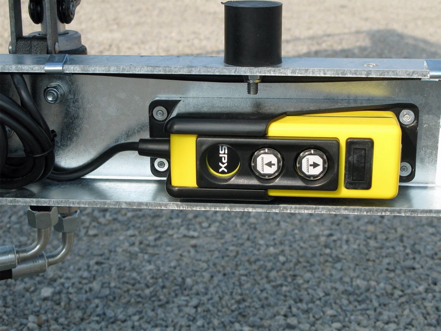 Humbaur HUK 273117 E-Pumpe und Gitteraufsatz – Bild 3