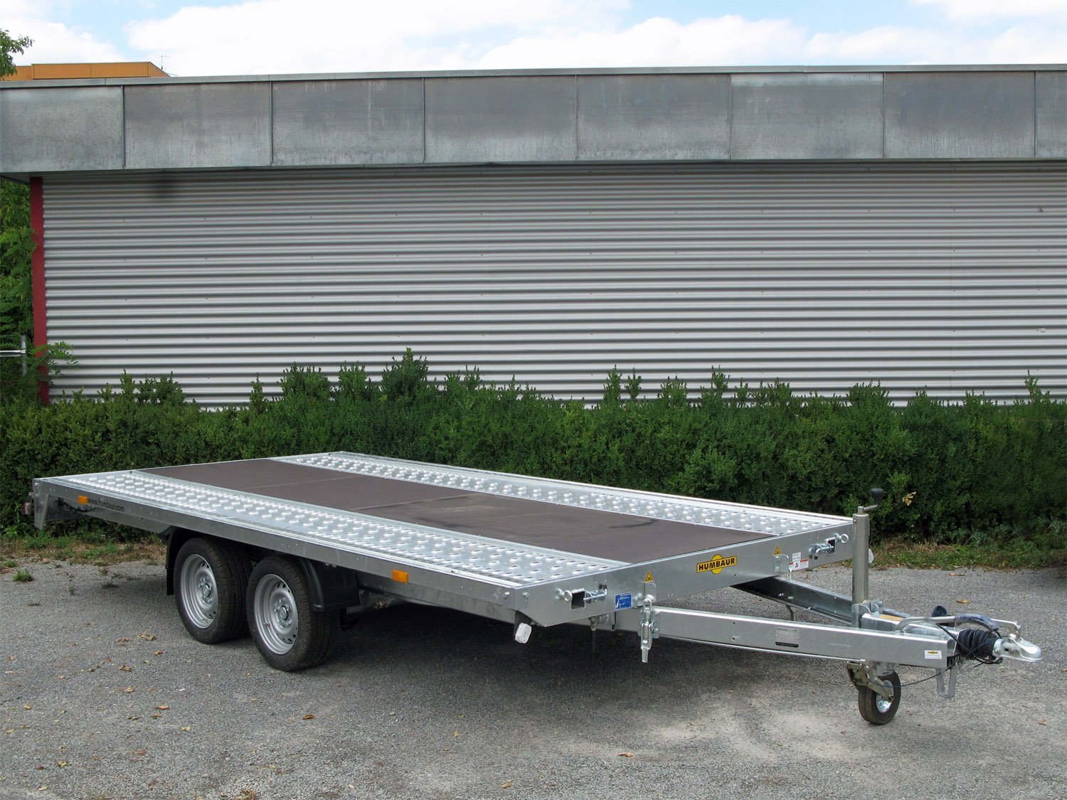 Humbaur MTK 354722 kippbar Mittelholzboden geschlossen