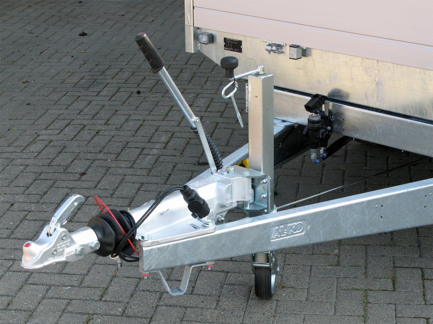 Saris K1 306 184 3500 2 E35 Profi E-Pumpe, 35 cm Bordwand, Rampen – Bild 2