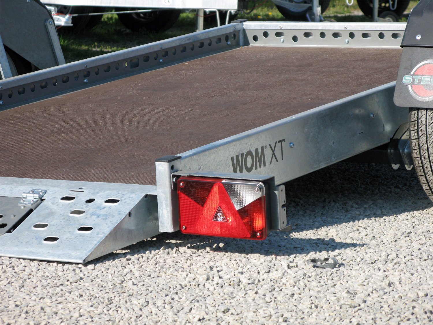STEMA WOM XT 750 STS O1 7.5-25-13.1 Ungebremster Absenkanhänger – Bild 3